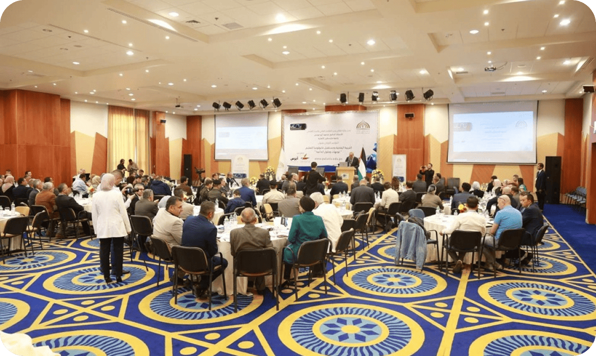ندوة التربية الرقمية تجذب أكثر من ٣٠٠ أسرة